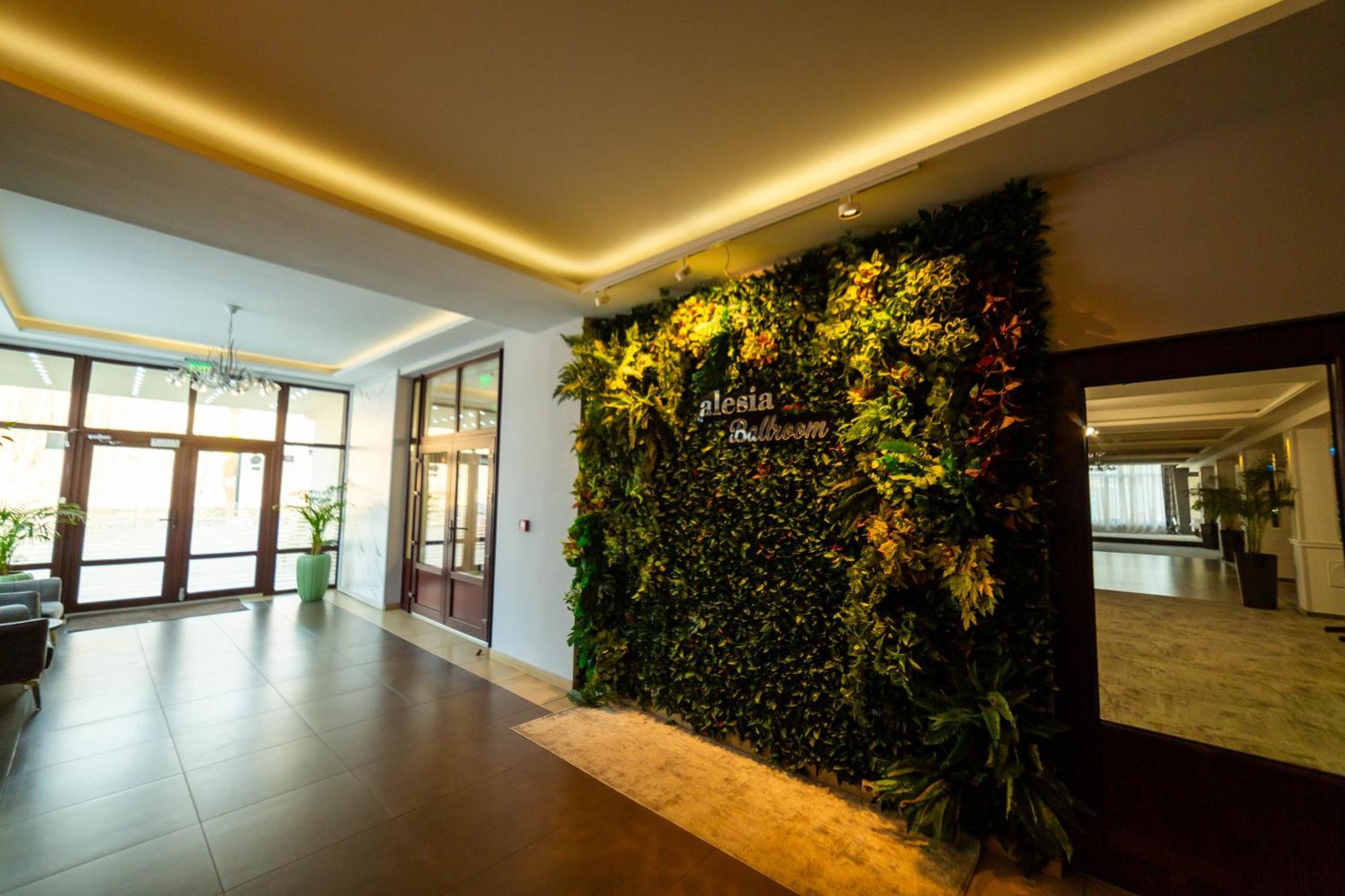 Hotel Restaurant Alesia Corunca Exterior photo